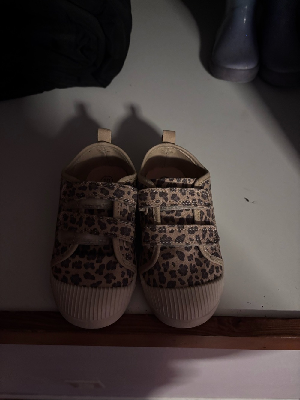 Cat & Jack Tan Leopard Print Velcro Kids Sneakers